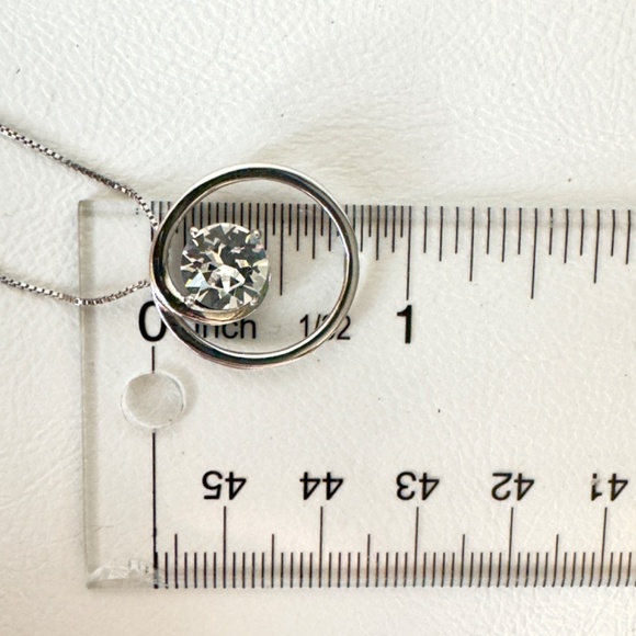 925 Sterling Silver Round Slider Pendant On Box Chain Necklace - Picture 8 of 8